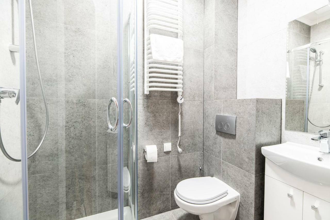 Lubomirskiego 23 Residence - Great Location, 10 Min To Main Square By Foot, Right Next To Main Rail And Bus Station クラクフ エクステリア 写真